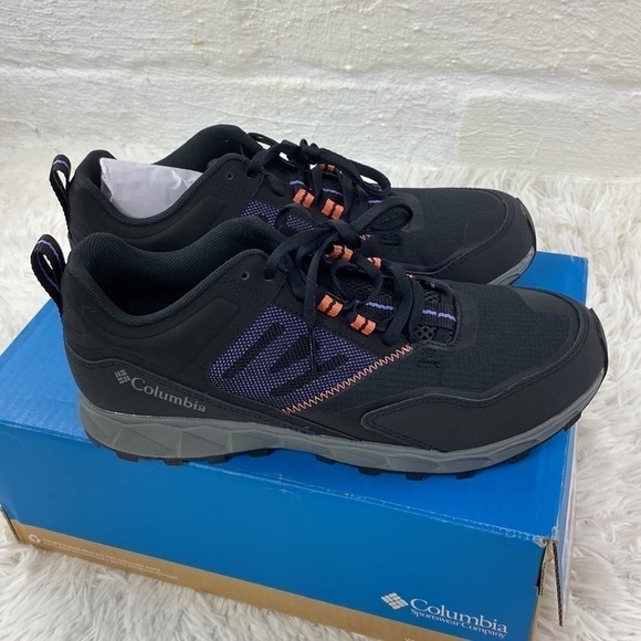 NIB Columbia Flow District Shoes - Picture 2 of 9